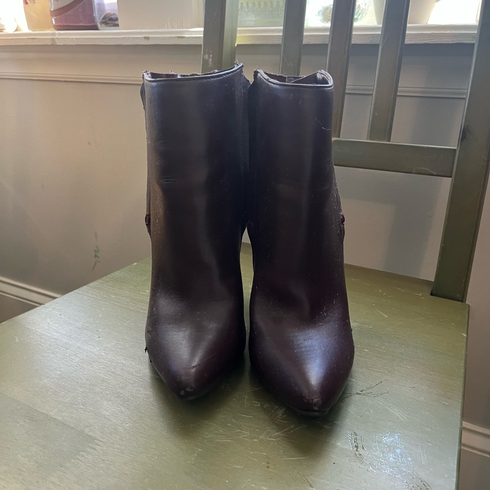 Women’s JustFab Dark Purple/Brown very high Ankle Booties size 7